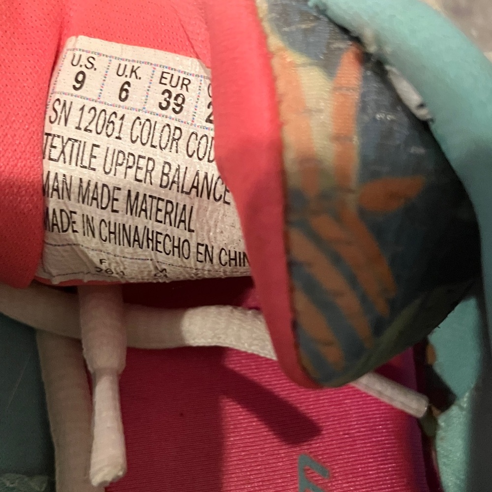 Skechers Lightweight Pastel Sneakers - Picture 4 of 8